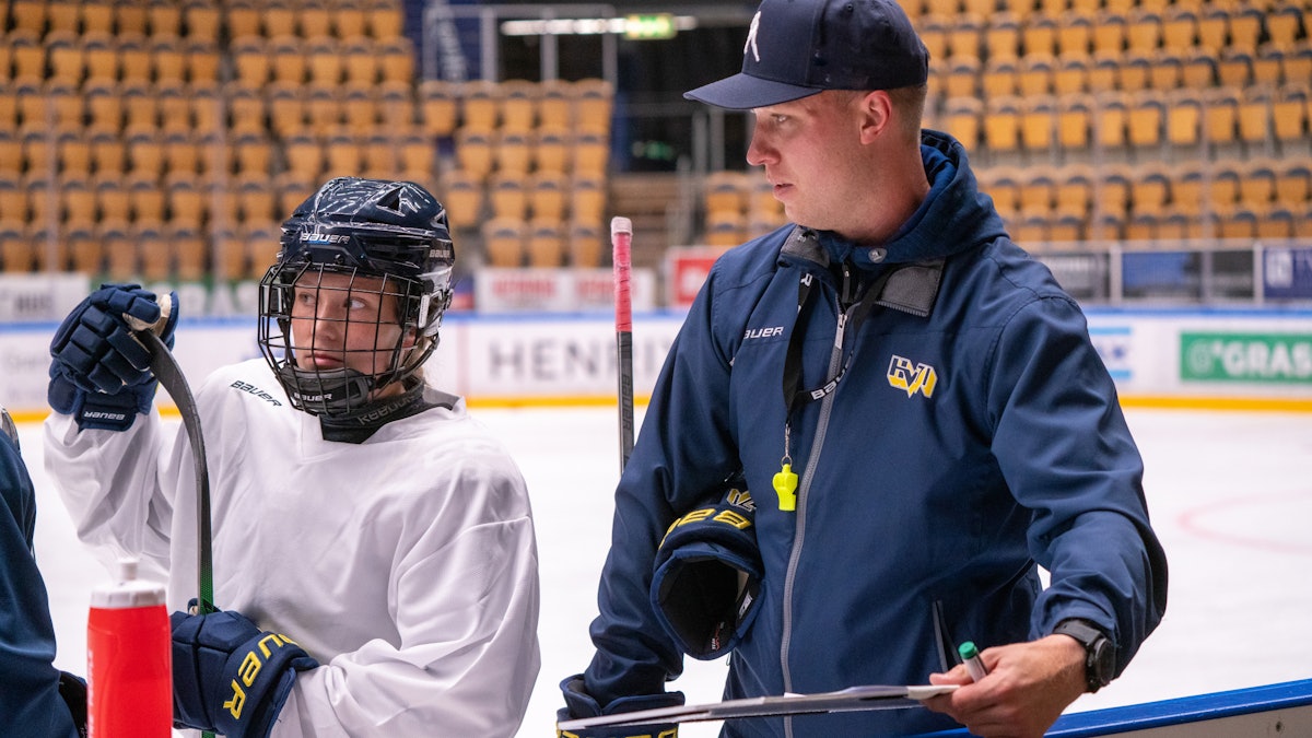 Hv71: Joakim Engström inför säsongens första match på hemmaplan Hv71: Joakim Engström inför säsongens första match på hemmaplan