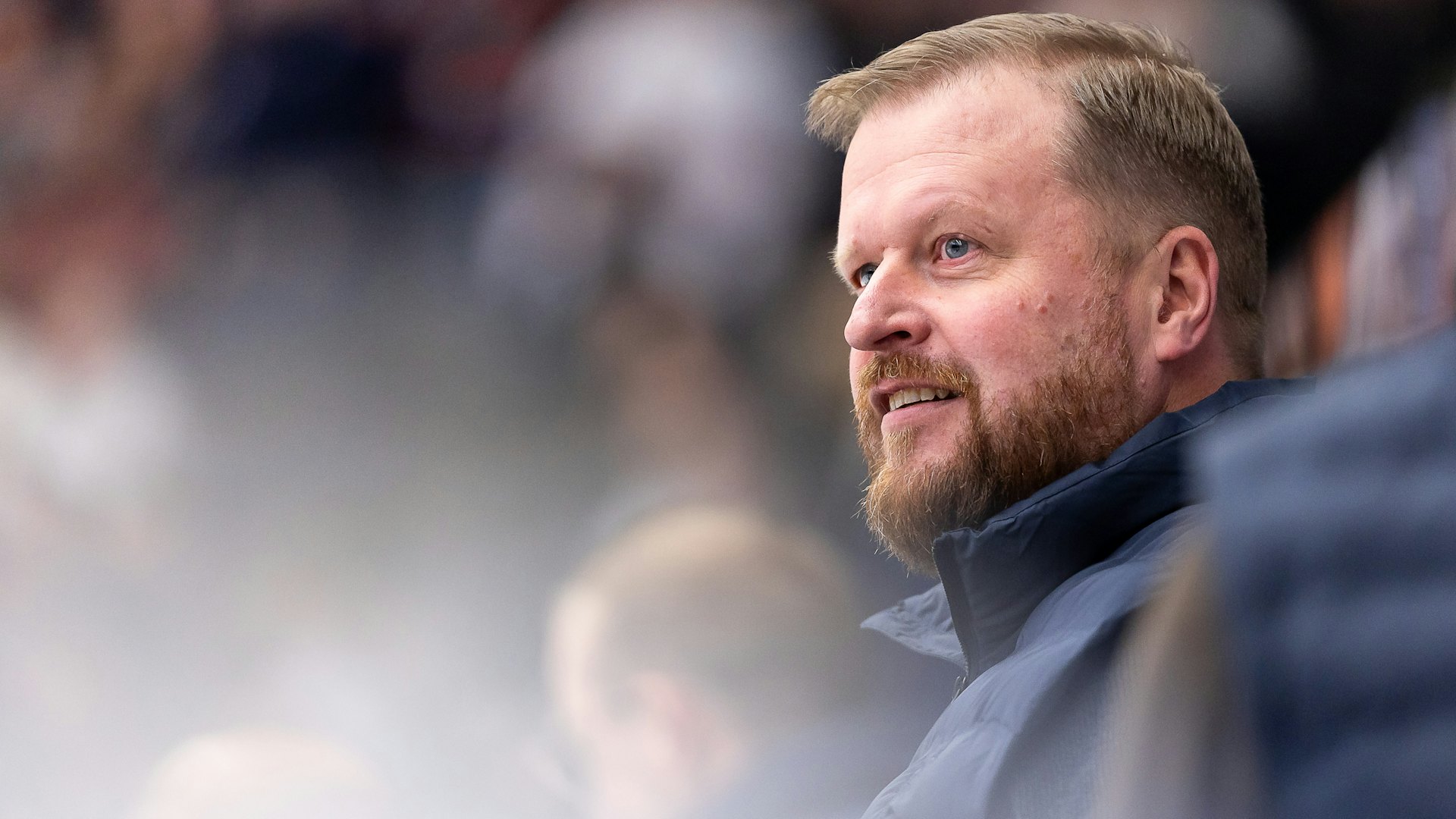 231118 Linköpings tränare Klas Östman under ishockeymatchen i SHL mellan Växjö och Linköping den 18 november 2023 i Växjö.
Foto: Jonas Ljungdahl / BILDBYRÅN / COP 144 / JO0221
ishockey ice hockey shl svenska hockeyligan swedish hockey league växjö linköping