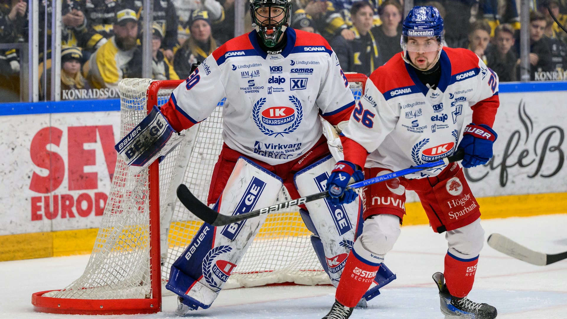 240329 Oskarshamns målvakt Tomas Rydén och Lukas Pilö under ishockeymatchen i kvalet till SHL mellan HV71 och Oskarshamn den 29 mars 2024 i Jönköping.
Foto: David Wreland / BILDBYRÅN / COP 331 / DW0024
ishockey ice hockey shl kval slutspel qualification qualifier relegation hv71 oskarshamn match 7