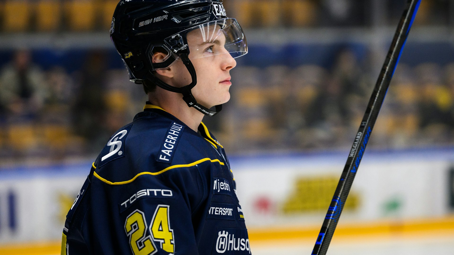 240317 HV71s Oscar Fisker Molgaard inför ishockeymatchen i kvalet till SHL mellan HV71 och Oskarshamn den 17 mars 2024 i Jönköping.
Foto: David Wreland / BILDBYRÅN / COP 331 / DW0022
ishockey ice hockey shl kval slutspel qualification qualifier relegation hv71 oskarshamn