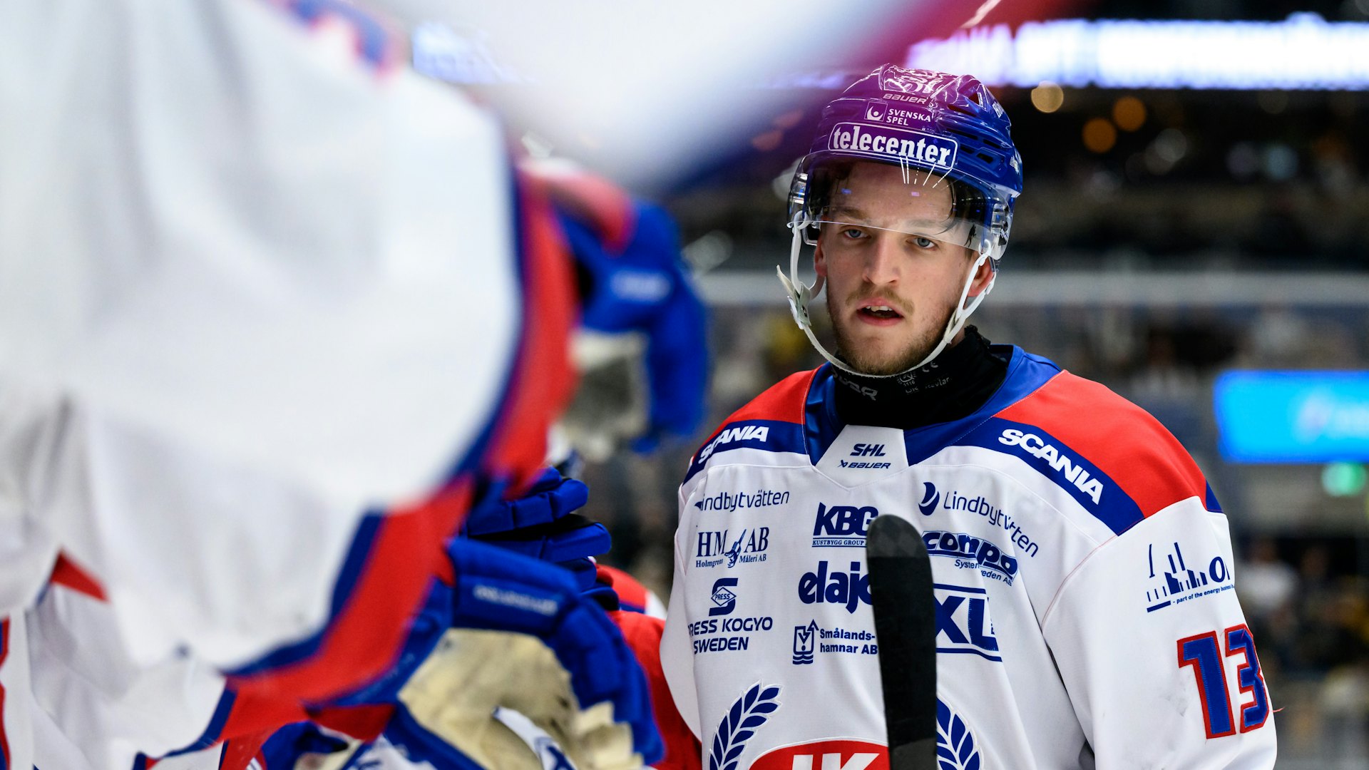 240324 Oskarshamns Rasmus Bengtsson jublar efter 1-0 under ishockeymatchen i kvalet till SHL mellan HV71 och Oskarshamn den 24 mars 2024 i Jönköping.
Foto: David Wreland / BILDBYRÅN / COP 331 / DW0023
ishockey ice hockey shl kval match 5 slutspel qualification qualifier relegation hv71 oskarshamn bbauto jubel