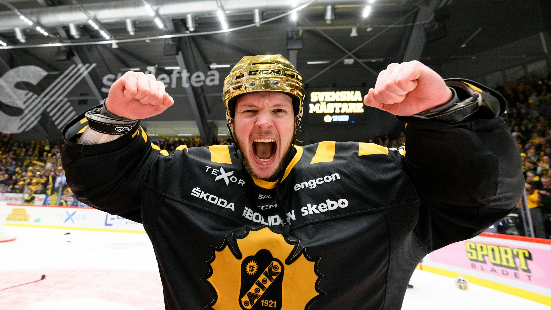 240429 Skellefteås målvakt Linus Söderström jublar efter final fem i SHL mellan Skellefteå och Rögle den 29 april 2024 i Skellefteå.
Foto: Petter Arvidson / BILDBYRÅN / kod PA / PA0800
ishockey ice hockey shl svenska hockeyligan swedish hockey league final skellefteå rögle sm-guld sm-guld 2024 svenska mästare svenska mästare 2024 jubel