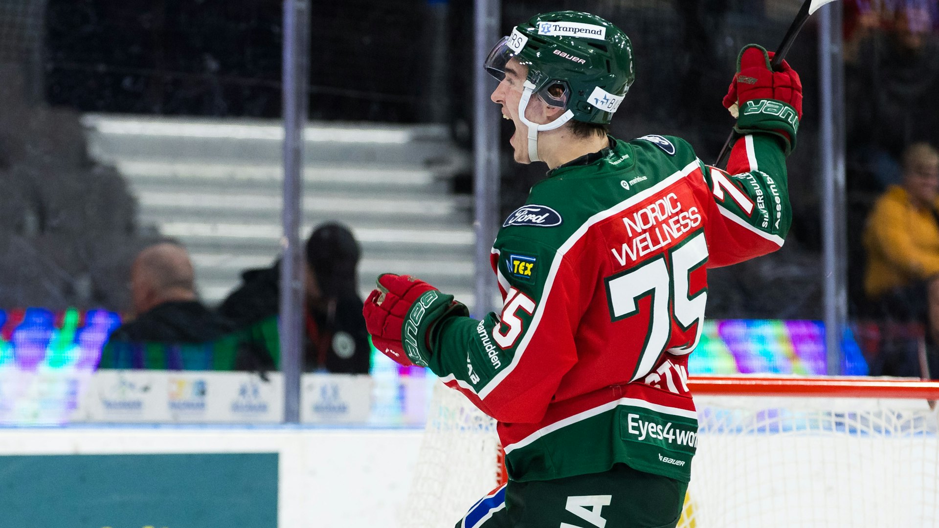 240416 Frölundas David Edstrom jublar efter 1-0 under kvartsfinal sex i SHL mellan Frölunda och Skellefteå den 16 april 2024 i Göteborg .
Foto: Michael Erichsen / BILDBYRÅN / COP 89 / MI0651
ishockey ice hockey shl svenska hockeyligan swedish hockey league kvartsfinal quarter final quarter finals frölunda skellefteå jubel