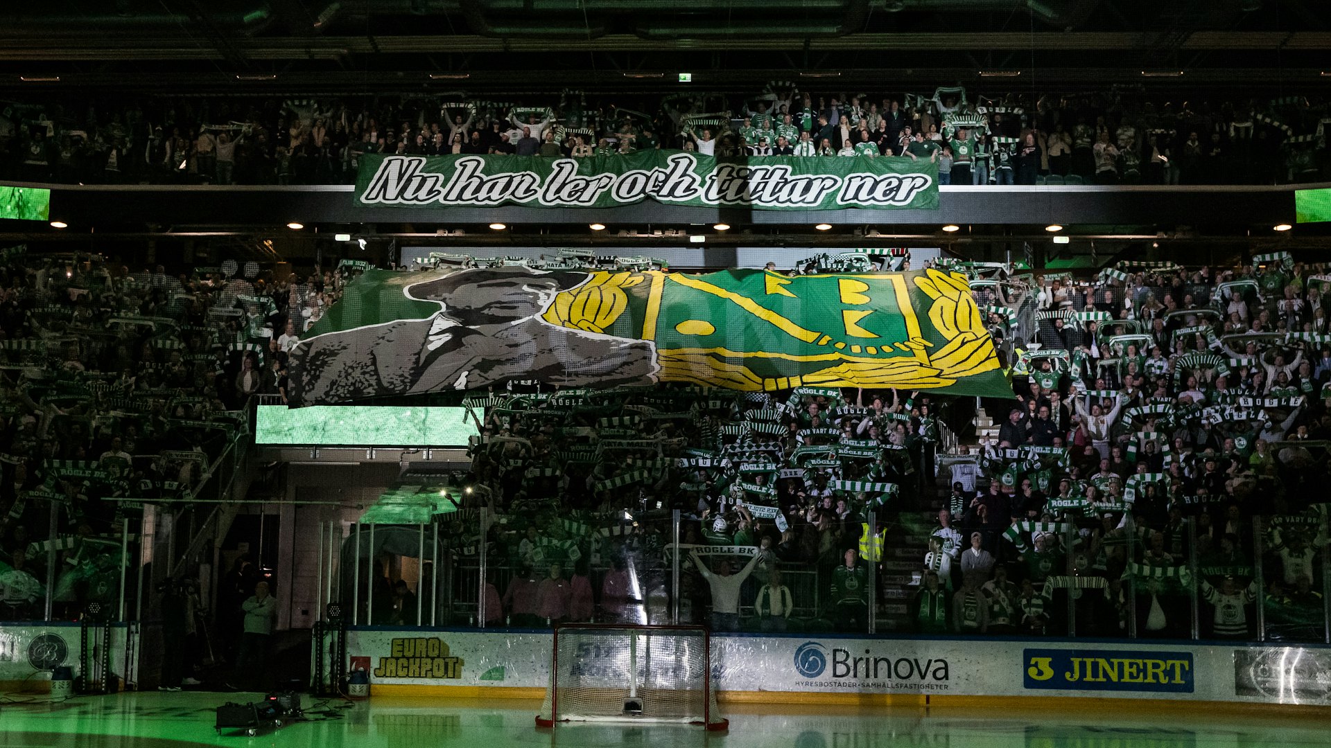 240425 Tifo inför final tre i SHL mellan Rögle och Skellefteå den 25 april 2024 i Ängelholm.
Foto: Niclas Jönsson / BILDBYRÅN / COP 273 / NO0264
ishockey ice hockey shl svenska hockeyligan swedish hockey league final rögle skellefteå