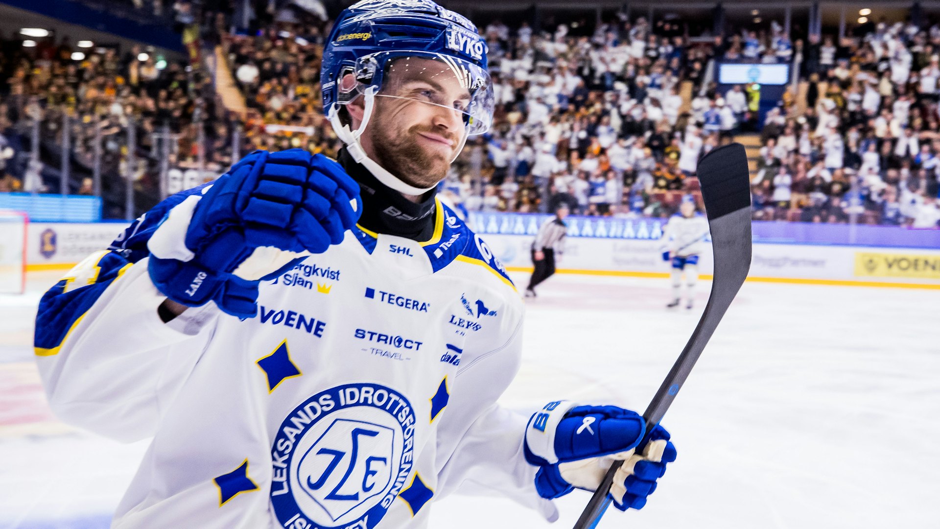 241128 Leksands Oskar Lang jublar efter 1-0 under ishockeymatchen i SHL mellan Leksand och Brynäs den 28 november 2024 i Leksand.
Foto: Daniel Eriksson / BILDBYRÅN / COP 173 / DE0252
ishockey ice hockey shl svenska hockeyligan swedish hockey league leksand brynäs jubel