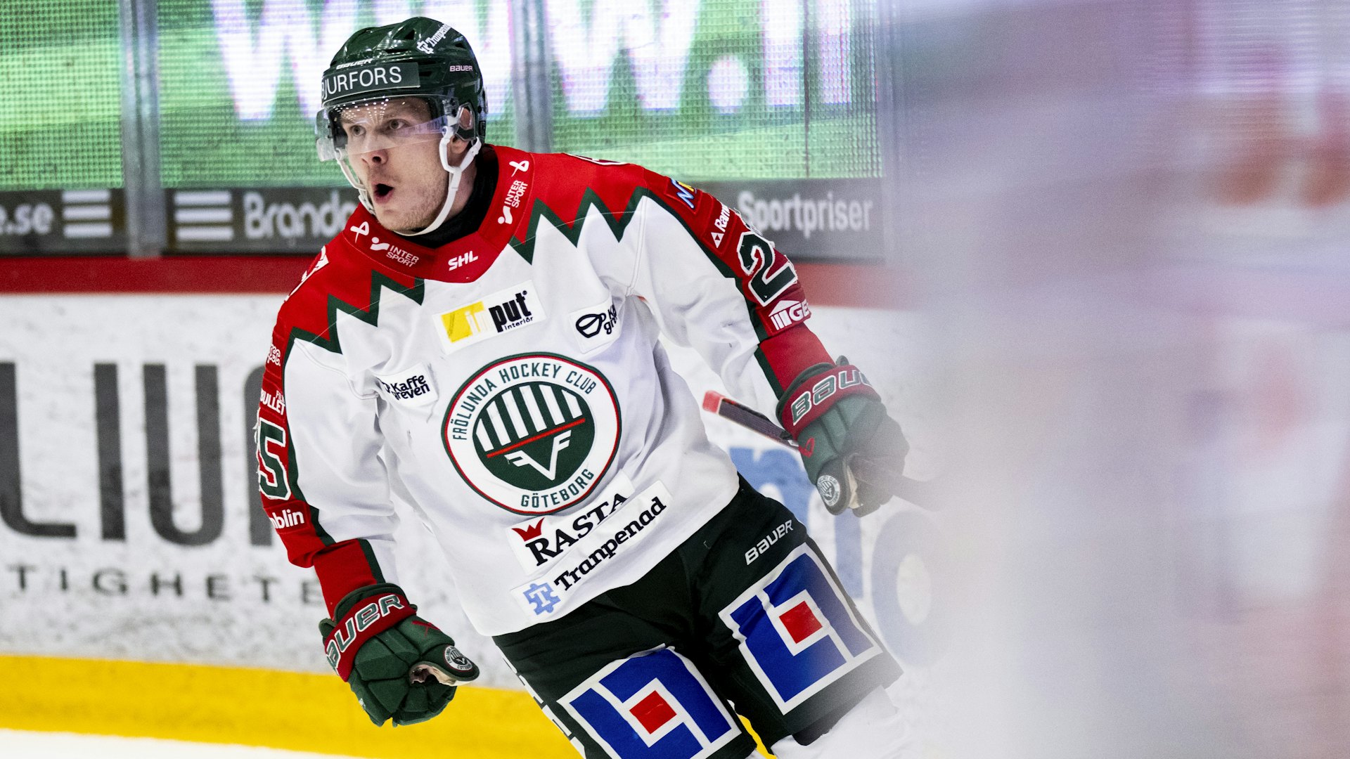 250327 Frölundas Arttu Ruotsalainen jublar efter 0-1 under kvartsfinal fyra i SHL mellan Timrå och Frölunda den 27 mars 2025 i Timrå.
Foto: Pär Olert / BILDBYRÅN / COP 108 / PO0151
ishockey ice hockey shl svenska hockeyligan swedish hockey league kvartsfinal quarterfinal quarterfinals timrå frölunda jubel
