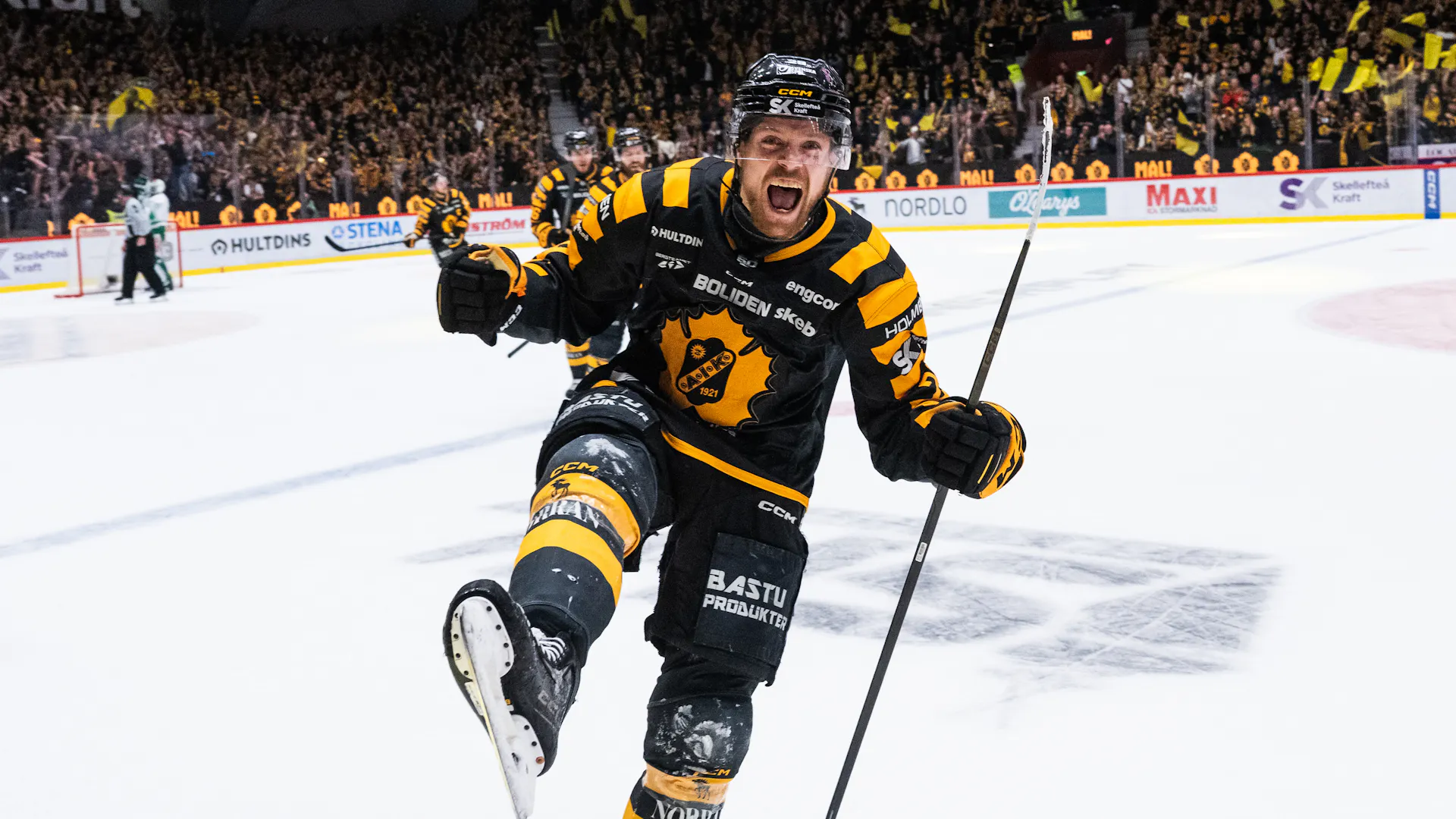 Skellefteå svenska mästare efter vändning